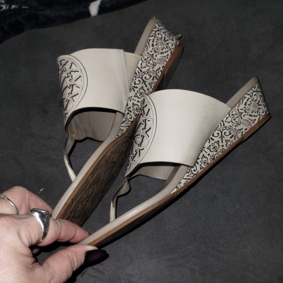 Brighton & Anne Klein Bundle Sandals Size 8 - Picture 8 of 16